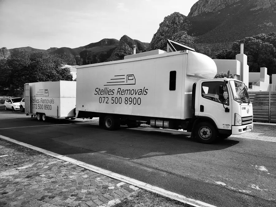 Stellies Removals truck and trailer